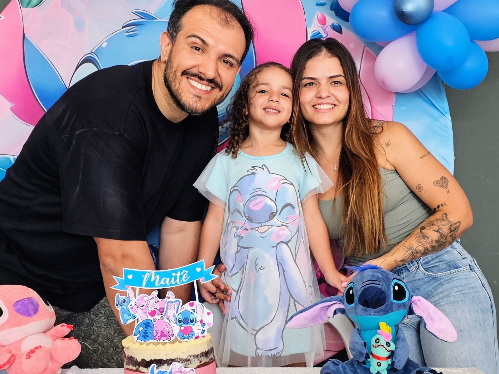 Aniversário da Maitê — tema Stitch