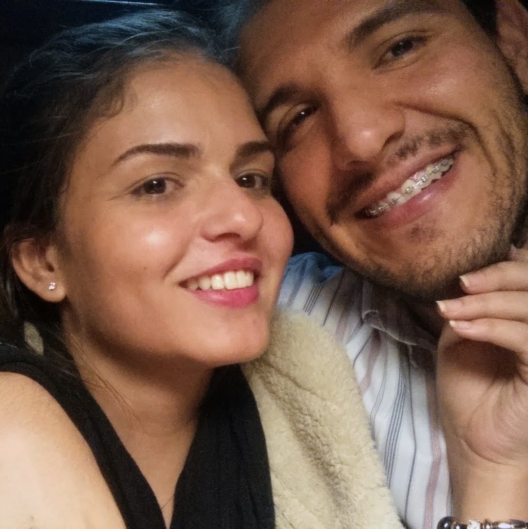 Primeira foto do casal — 18/05/2016